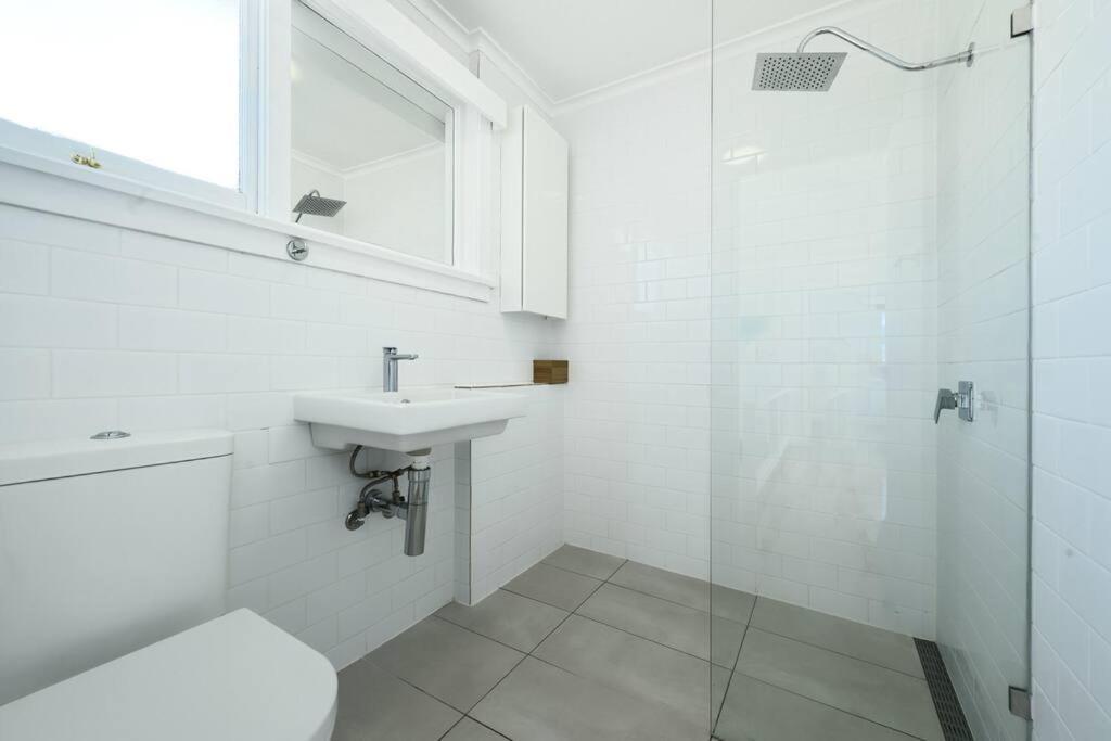 The Tassie - Luxury With Panoramic Water Views Hobart Exterior foto