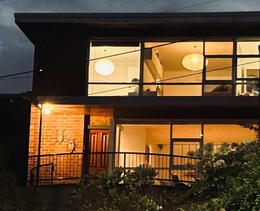 The Tassie - Luxury With Panoramic Water Views Hobart Exterior foto