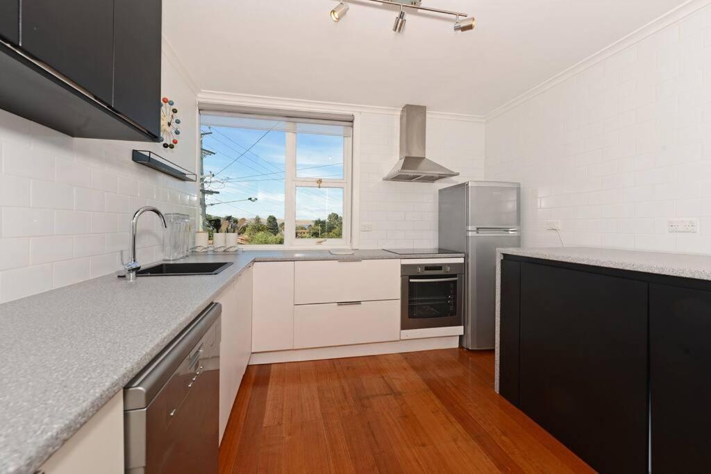 The Tassie - Luxury With Panoramic Water Views Hobart Exterior foto
