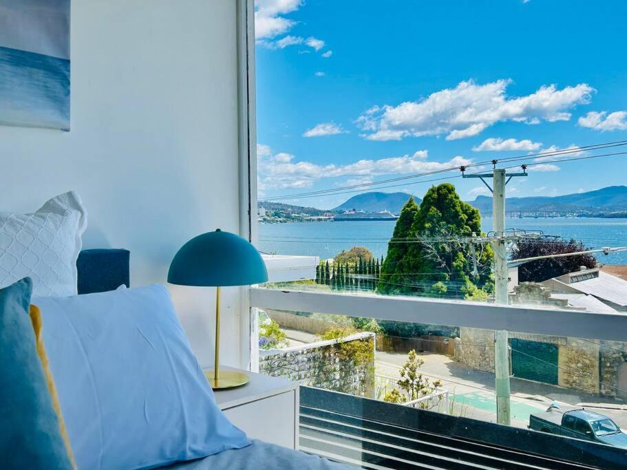 The Tassie - Luxury With Panoramic Water Views Hobart Exterior foto